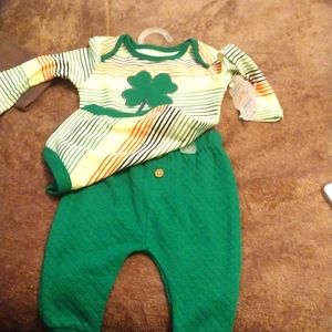 Four leaf clover striped set